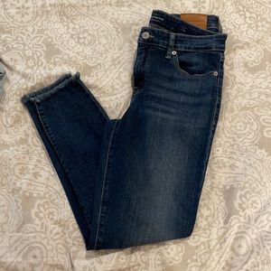 Lucky Brand Ava Skinny 8/29